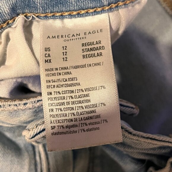American Eagle Skater Jean Size 12 Distressed Women Jeans Medium Wash Blue - Picture 6 of 8